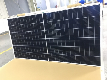 Precio de fábrica de la Mitad de la Célula 410W Panel Solar 