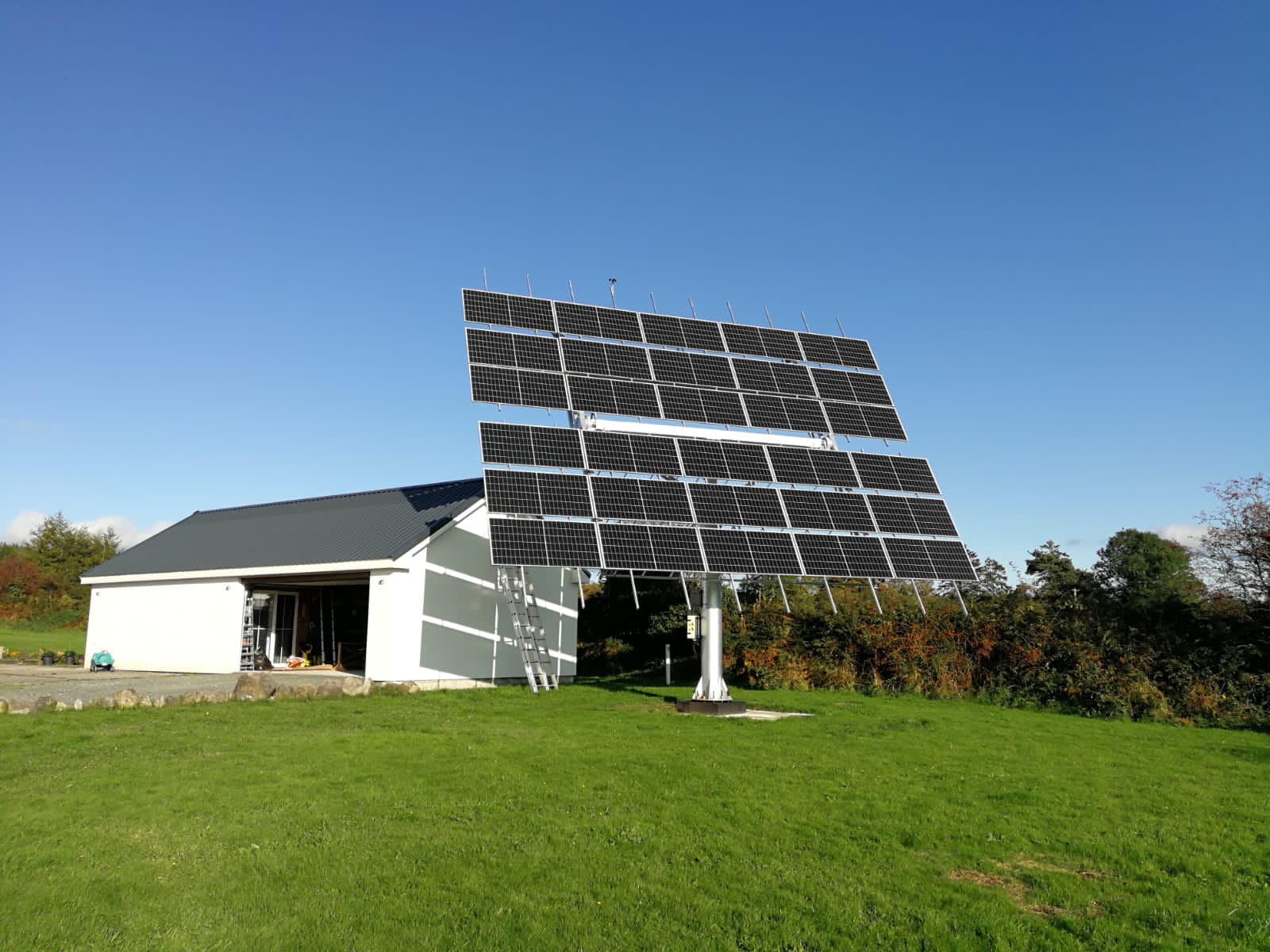 Central eléctrica de Irlanda 25KW PV, utiliza paneles solares mono DAH de pantalla completa de 460W
